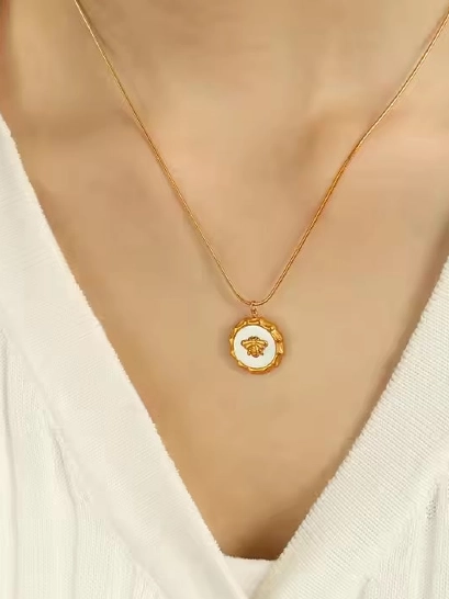 Golden Necklace with Bee pendent embedded in pearl enamel 316L anti tarnish stainless steel Necklaces