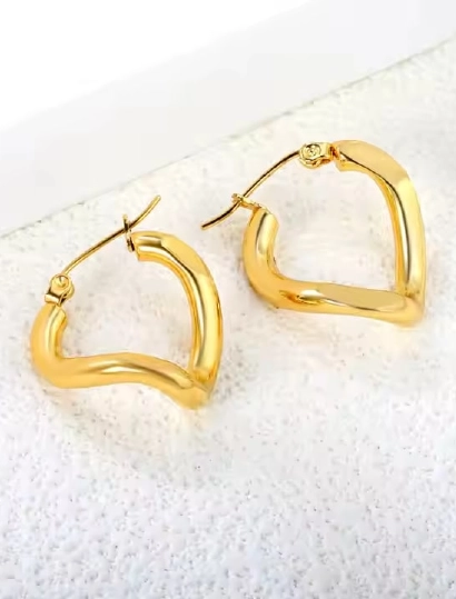 Golden Swirl Hoop Earring in Contemporary Pattern 316L anti tarnish stainless steel Earrings