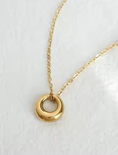 Hollow Out Circle Pendant Gold Color Stainless Steel Women 316L anti tarnish jewellery