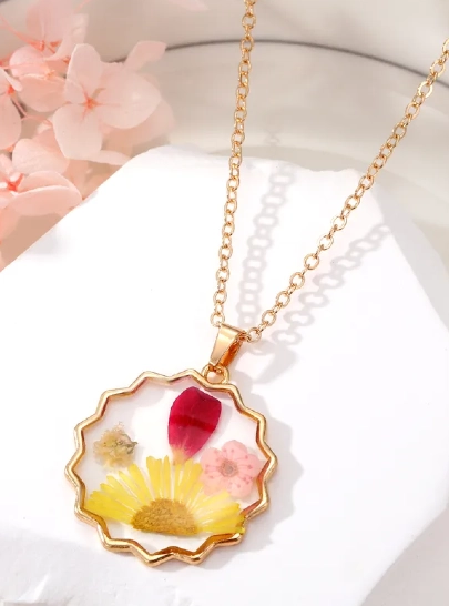  Red Petals Half Yellow Daisy Resin necklace 316L anti tarnish stainless steel Necklaces